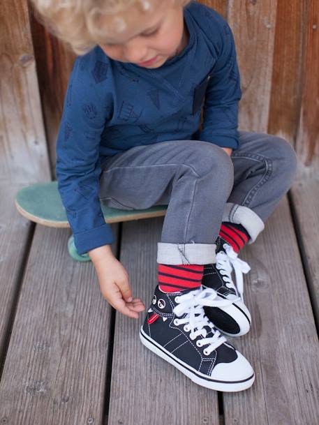 Zapatillas de caña alta para niño especial autonomía NEGRO OSCURO LISO CON MOTIVOS 