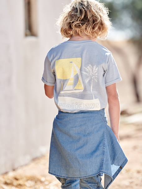 Camiseta con motivo grande de barco en la espalda para niño azul claro 