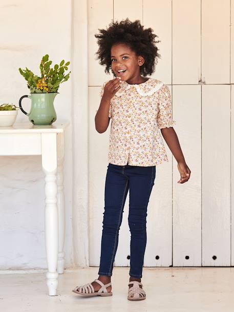 Camisa de flores y manga corta con cuello Peter Pan para niña crudo 