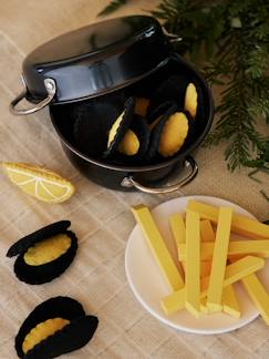 Mejillones con patatas fritas de madera certificada