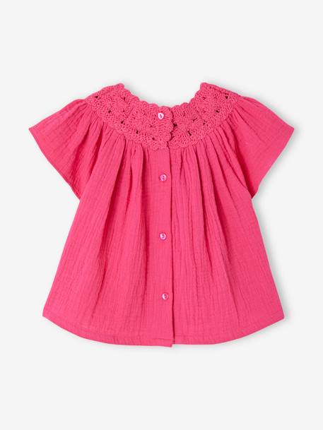 Blusa de gasa de algodón con cuello de ganchillo para bebé fucsia 