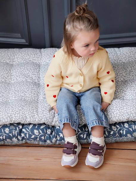 Chaqueta bordada con canalé inglés y cuello de pico para bebé crudo+verde agua 